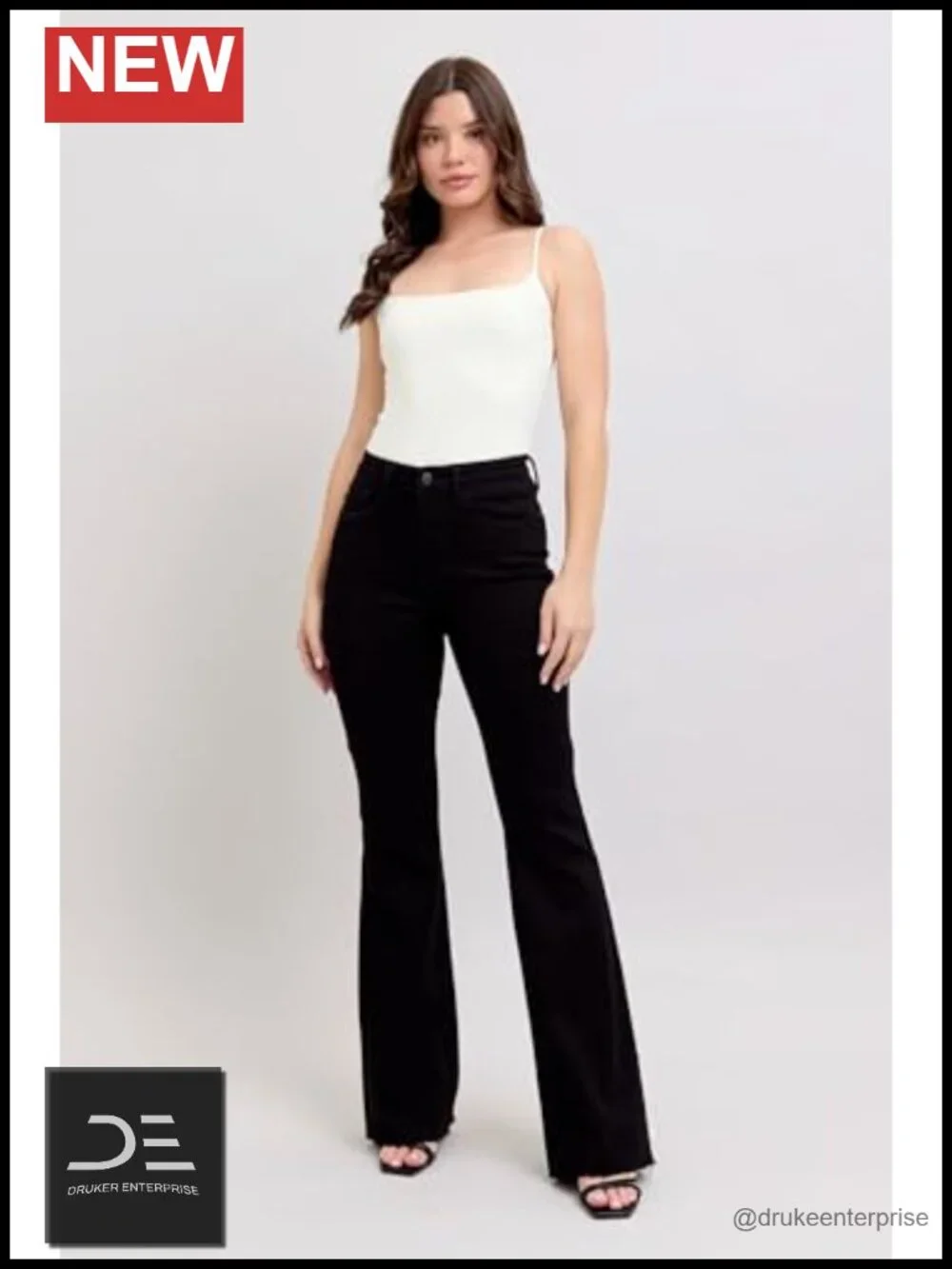 High-Waist Flare Jeans Stretch Denim Star Seam Detail Women's Size 30 NEW